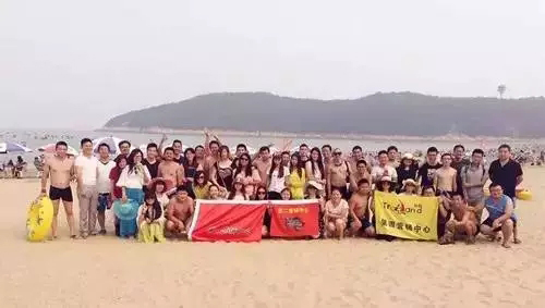 珍島集團中小體系達標人員合影